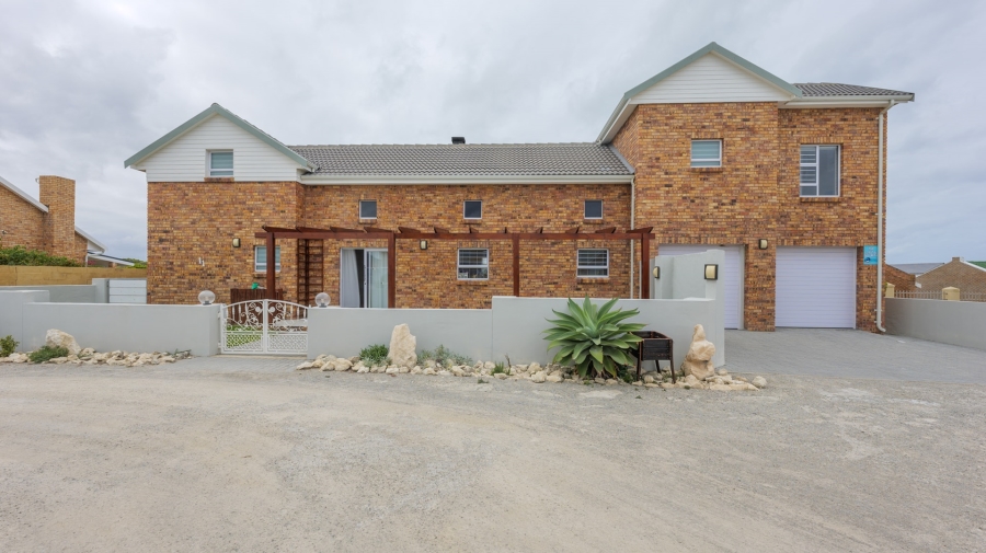 4 Bedroom Property for Sale in Oceanview Heights Western Cape